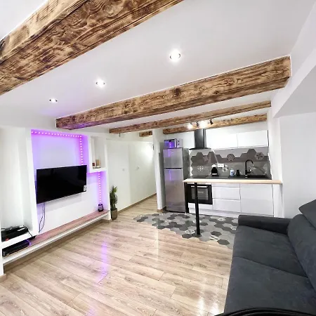 Apartment Au Coeur De La Venise Provencale